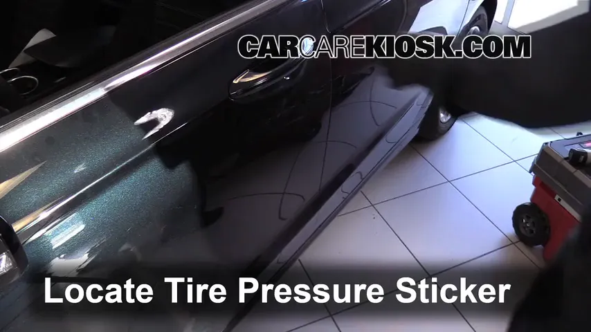 2014 Ford Fusion SE 2.5L 4 Cyl. Tires & Wheels Check Tire Pressure